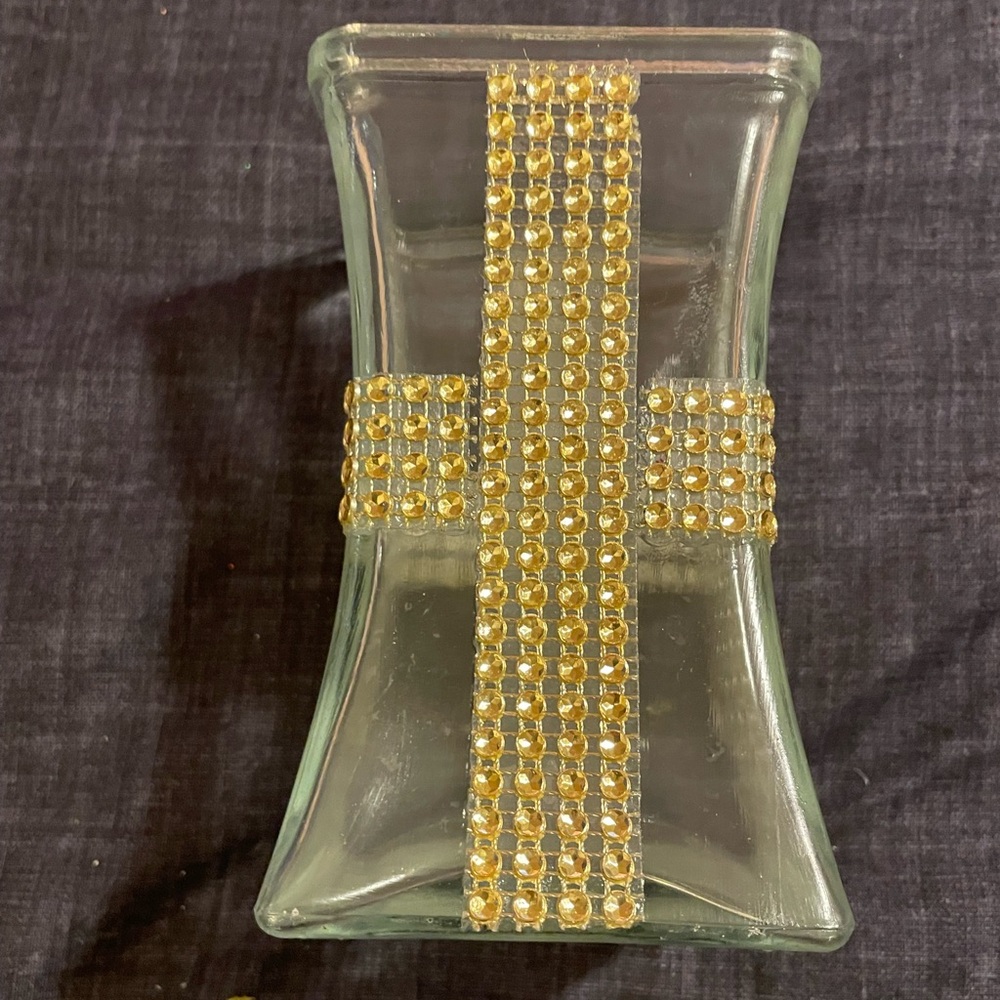 4 inch up cycled glass vase